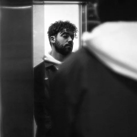 دانلود آهنگ شروین حاجی پور به نام آشغال + متن آهنگ