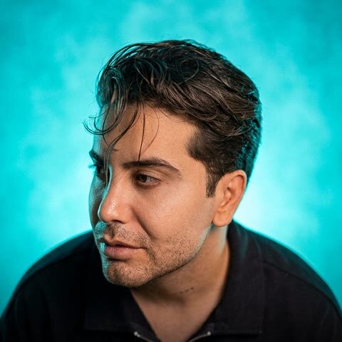 فرشاد آزادی